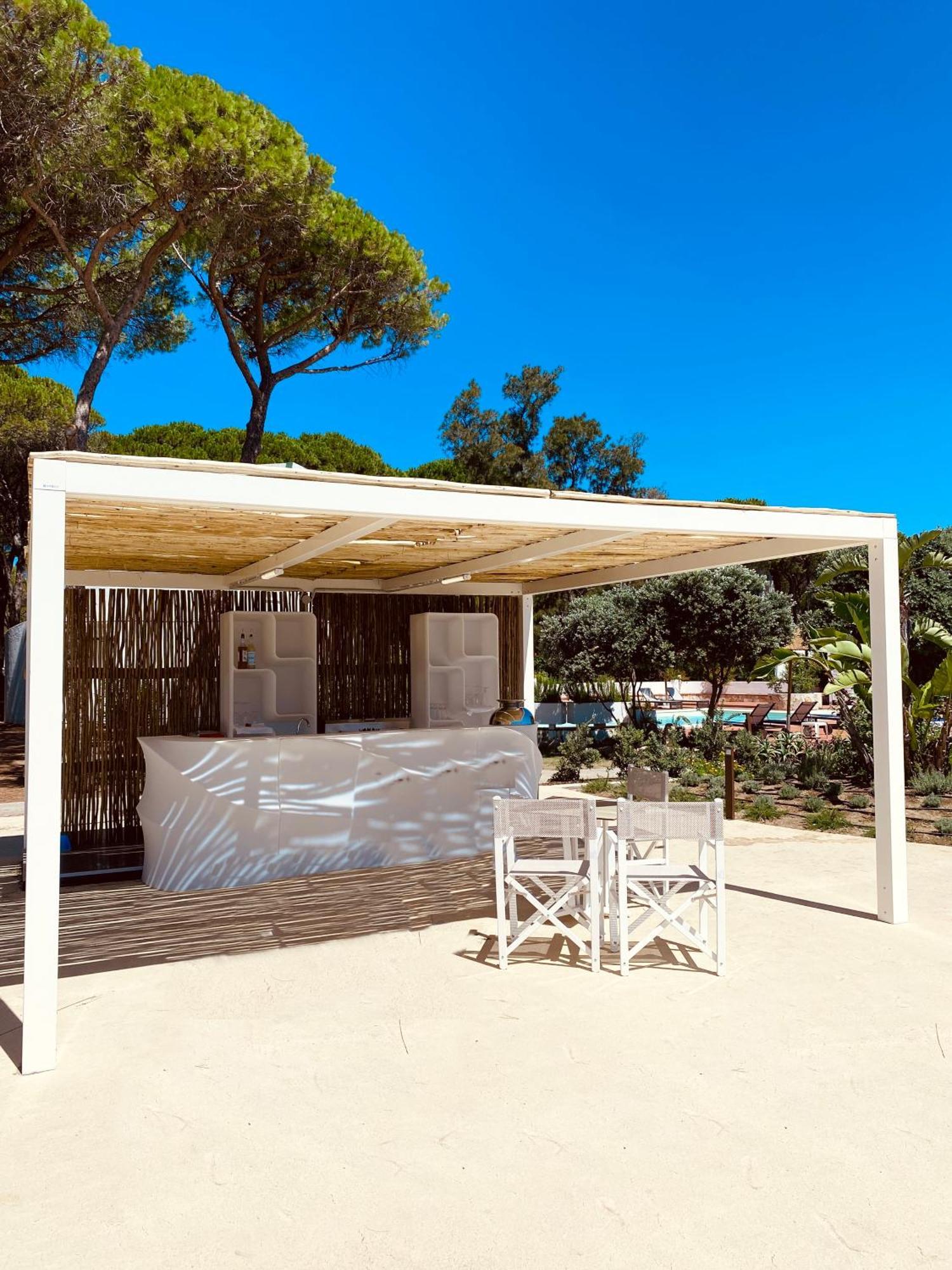Hotel Mare Pineta Santa Margherita di Pula Exterior foto