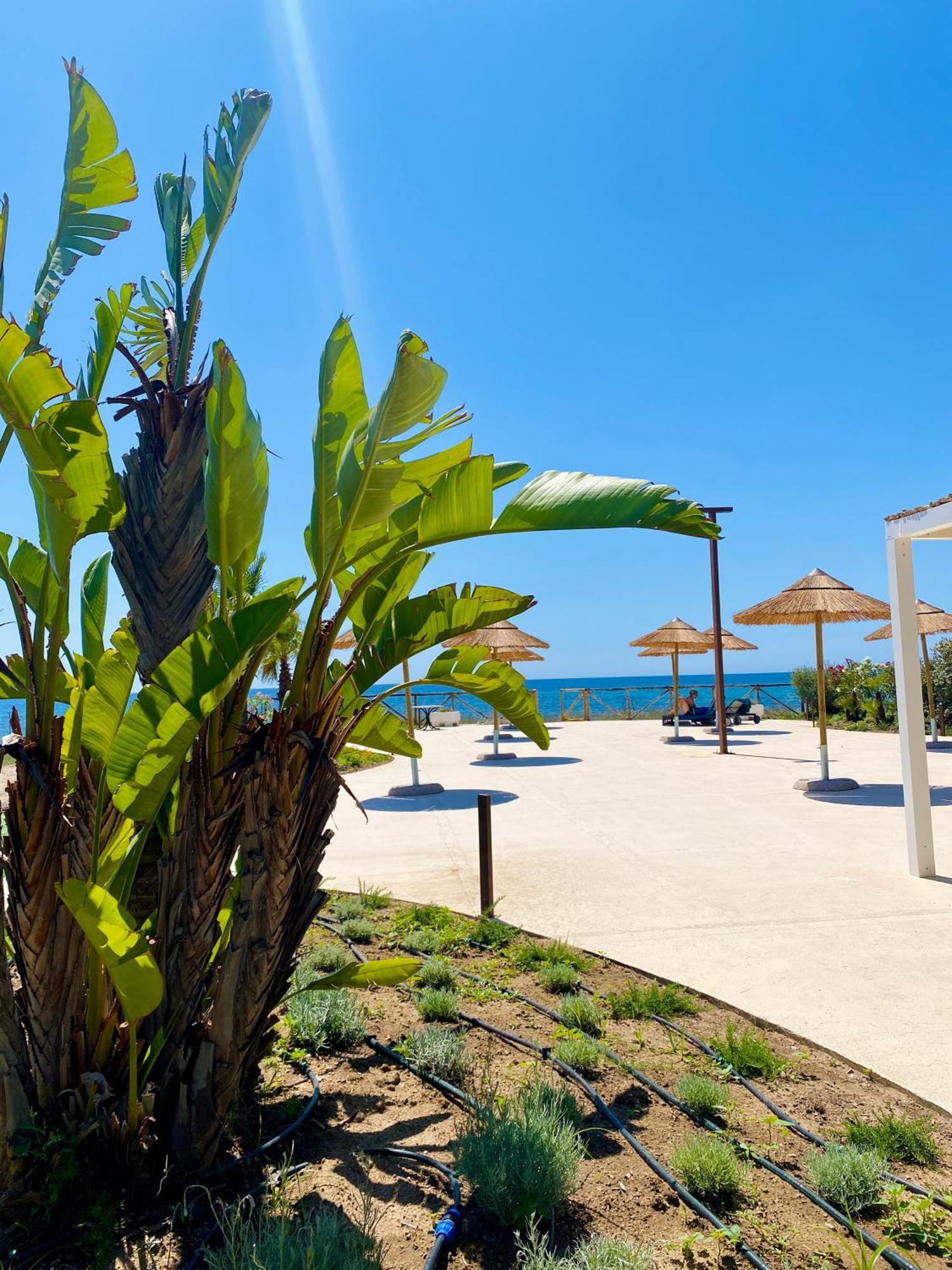 Hotel Mare Pineta Santa Margherita di Pula Exterior foto